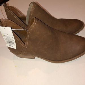 Women’s bootie open sides
